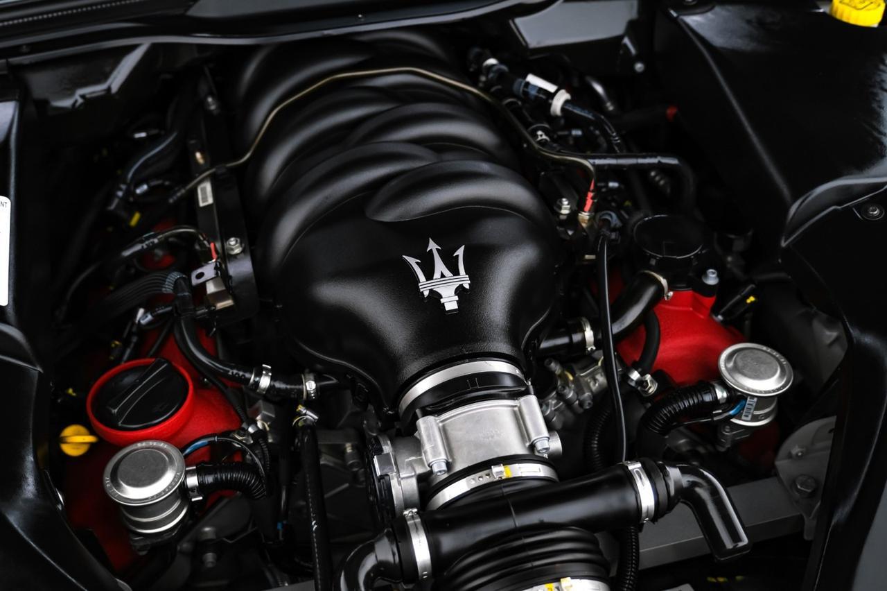 2014 Maserati GranTurismo SPORT NAVIGATION LEATHER HEATED SEATS FRONT AND REAR PARKING SENSORS BOSE SOUND PADDLE SHIFTERS Carrollton TX