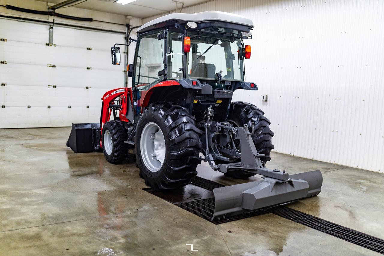 2014 Massey Ferguson 1742 4x4 Tractor Cab/Loader Diesel Red Deer AB