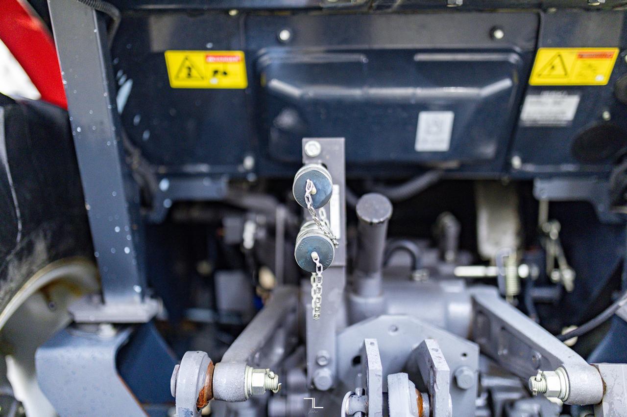 2014 Massey Ferguson 1742 4x4 Tractor Cab/Loader Diesel Red Deer AB