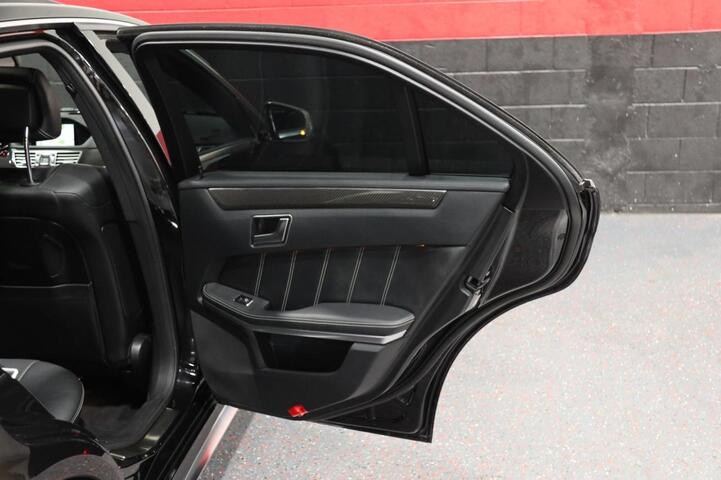 2014 Mercedes-Benz E 63 AMG S-Model 4-Matic Performance Package 4dr Sedan Chicago IL