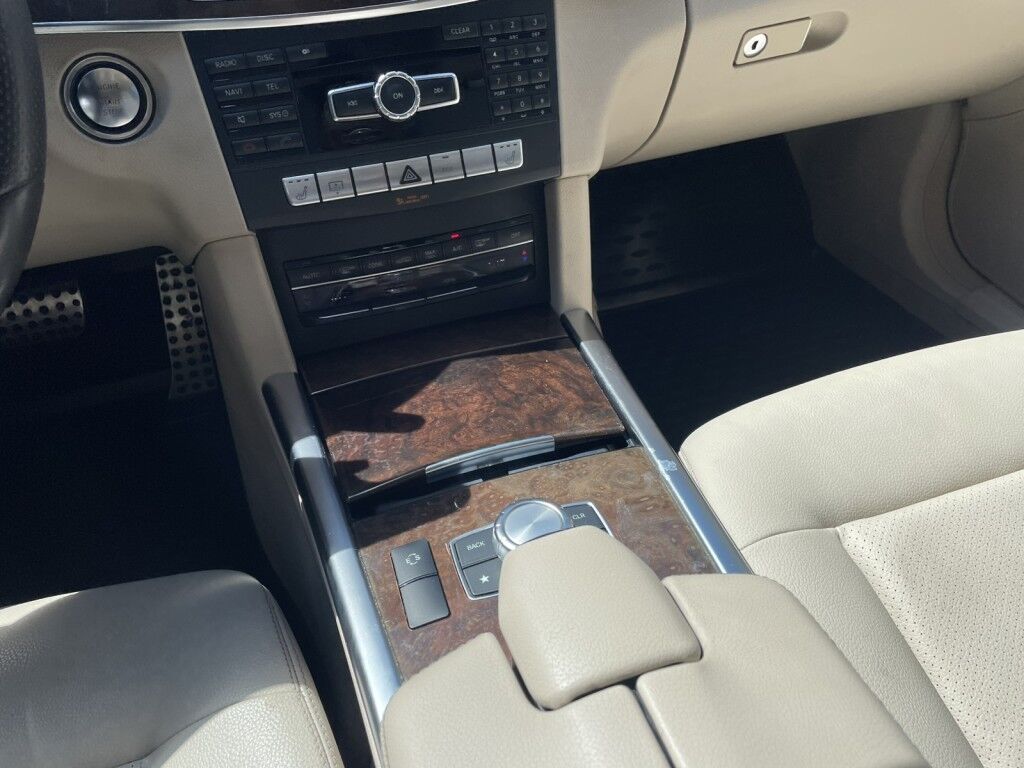 2014 Mercedes-Benz E-Class E 350 Sport~ACCIDENT AVOIDANCE SYSTEMS~APPROACH LIGHTS~BLIND SPOT WARNING~CHROME GRILLE~CRASH SENSORS~LEATHER SEATS~LUXURY PACKAGE~PARKING SENSORS~PREMIUM SOUND SYSTEM~VIDEO SYSTEM Sarasota FL