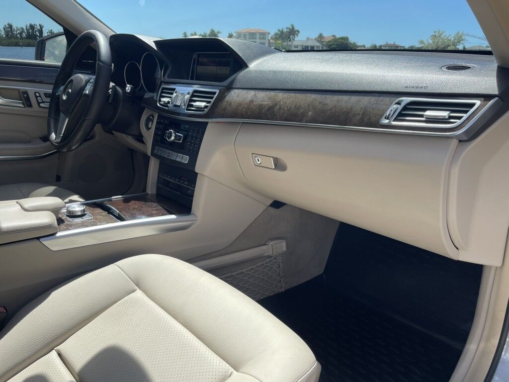 2014 Mercedes-Benz E-Class E 350 Sport~ACCIDENT AVOIDANCE SYSTEMS~APPROACH LIGHTS~BLIND SPOT WARNING~CHROME GRILLE~CRASH SENSORS~LEATHER SEATS~LUXURY PACKAGE~PARKING SENSORS~PREMIUM SOUND SYSTEM~VIDEO SYSTEM Sarasota FL