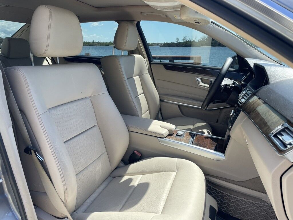 2014 Mercedes-Benz E-Class E 350 Sport~ACCIDENT AVOIDANCE SYSTEMS~APPROACH LIGHTS~BLIND SPOT WARNING~CHROME GRILLE~CRASH SENSORS~LEATHER SEATS~LUXURY PACKAGE~PARKING SENSORS~PREMIUM SOUND SYSTEM~VIDEO SYSTEM Sarasota FL