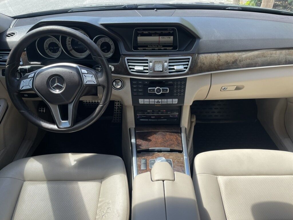 2014 Mercedes-Benz E-Class E 350 Sport~ACCIDENT AVOIDANCE SYSTEMS~APPROACH LIGHTS~BLIND SPOT WARNING~CHROME GRILLE~CRASH SENSORS~LEATHER SEATS~LUXURY PACKAGE~PARKING SENSORS~PREMIUM SOUND SYSTEM~VIDEO SYSTEM Sarasota FL