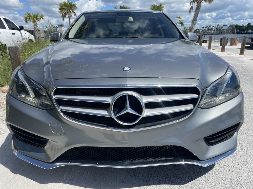 2014 Mercedes-Benz E-Class E 350 Sport~ACCIDENT AVOIDANCE SYSTEMS~APPROACH LIGHTS~BLIND SPOT WARNING~CHROME GRILLE~CRASH SENSORS~LEATHER SEATS~LUXURY PACKAGE~PARKING SENSORS~PREMIUM SOUND SYSTEM~VIDEO SYSTEM Sarasota FL