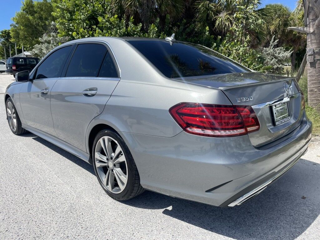 2014 Mercedes-Benz E-Class E 350 Sport~ACCIDENT AVOIDANCE SYSTEMS~APPROACH LIGHTS~BLIND SPOT WARNING~CHROME GRILLE~CRASH SENSORS~LEATHER SEATS~LUXURY PACKAGE~PARKING SENSORS~PREMIUM SOUND SYSTEM~VIDEO SYSTEM Sarasota FL