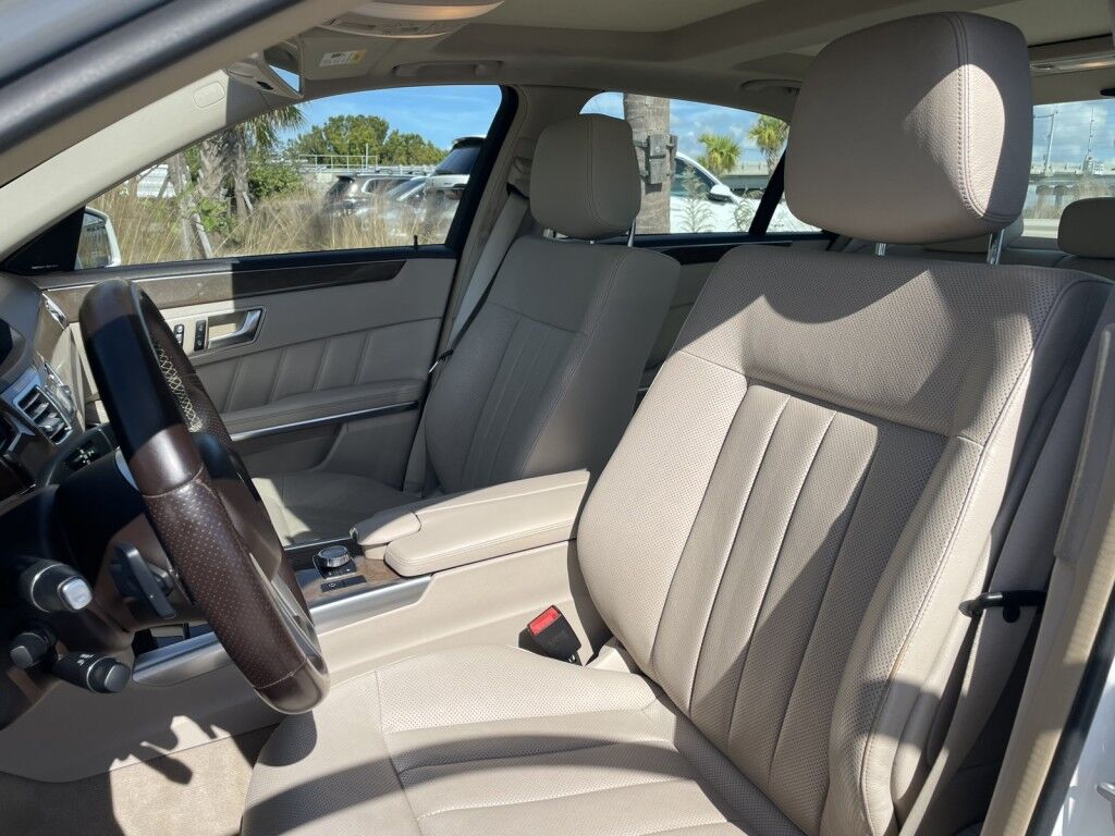 2014 Mercedes-Benz E-Class E 550 SPORT~CLEAN CARFAX~SUNROOF~NAVIGATION~ONELINE FINANCE AND SHIPPING AVAILABLE!!!!! Sarasota FL