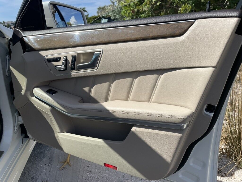 2014 Mercedes-Benz E-Class E 550 SPORT~CLEAN CARFAX~SUNROOF~NAVIGATION~ONELINE FINANCE AND SHIPPING AVAILABLE!!!!! Sarasota FL