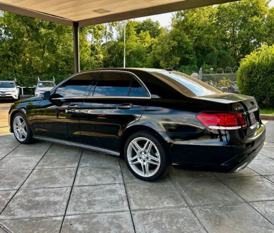 2014 Mercedes Benz E Sedan photo 2
