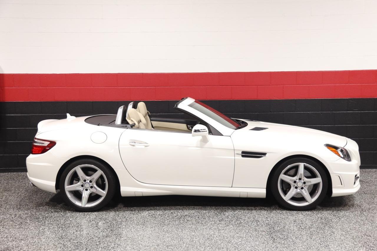 2014 Mercedes-Benz SLK 250 AMG Sport Pkg 2dr Roadster Skokie IL