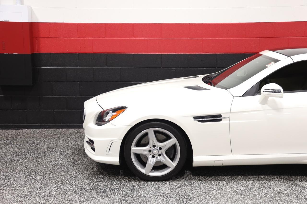 2014 Mercedes-Benz SLK 250 AMG Sport Pkg 2dr Roadster Skokie IL