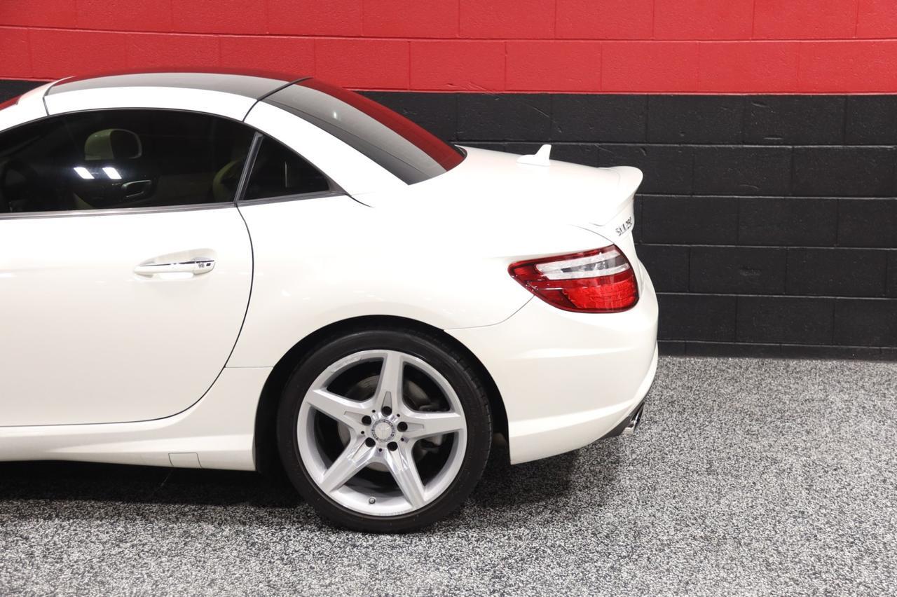 2014 Mercedes-Benz SLK 250 AMG Sport Pkg 2dr Roadster Skokie IL