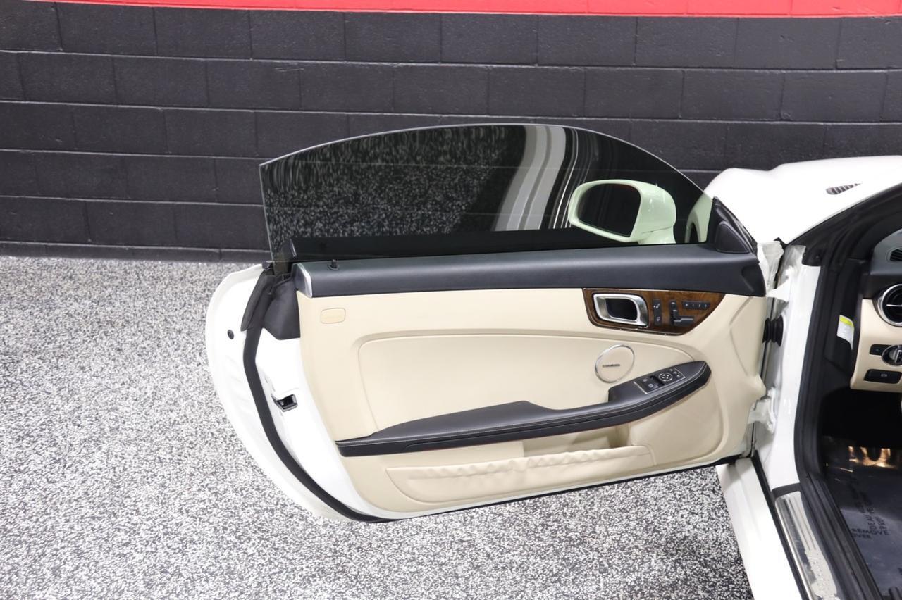 2014 Mercedes-Benz SLK 250 AMG Sport Pkg 2dr Roadster Skokie IL