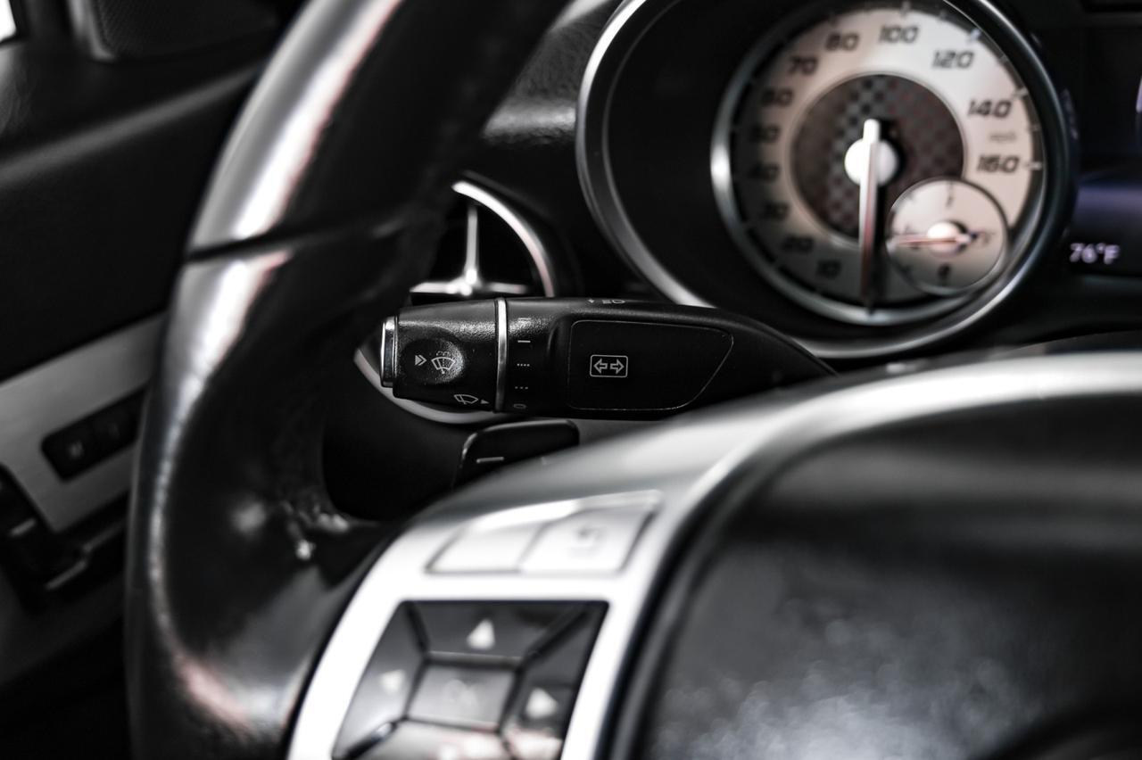 2014 Mercedes-Benz SLK 250 SPORT PKG PREMIUM PKG AIRSCARF PANORAMA HARMAN KARDON SOUND LEAT Carrollton TX