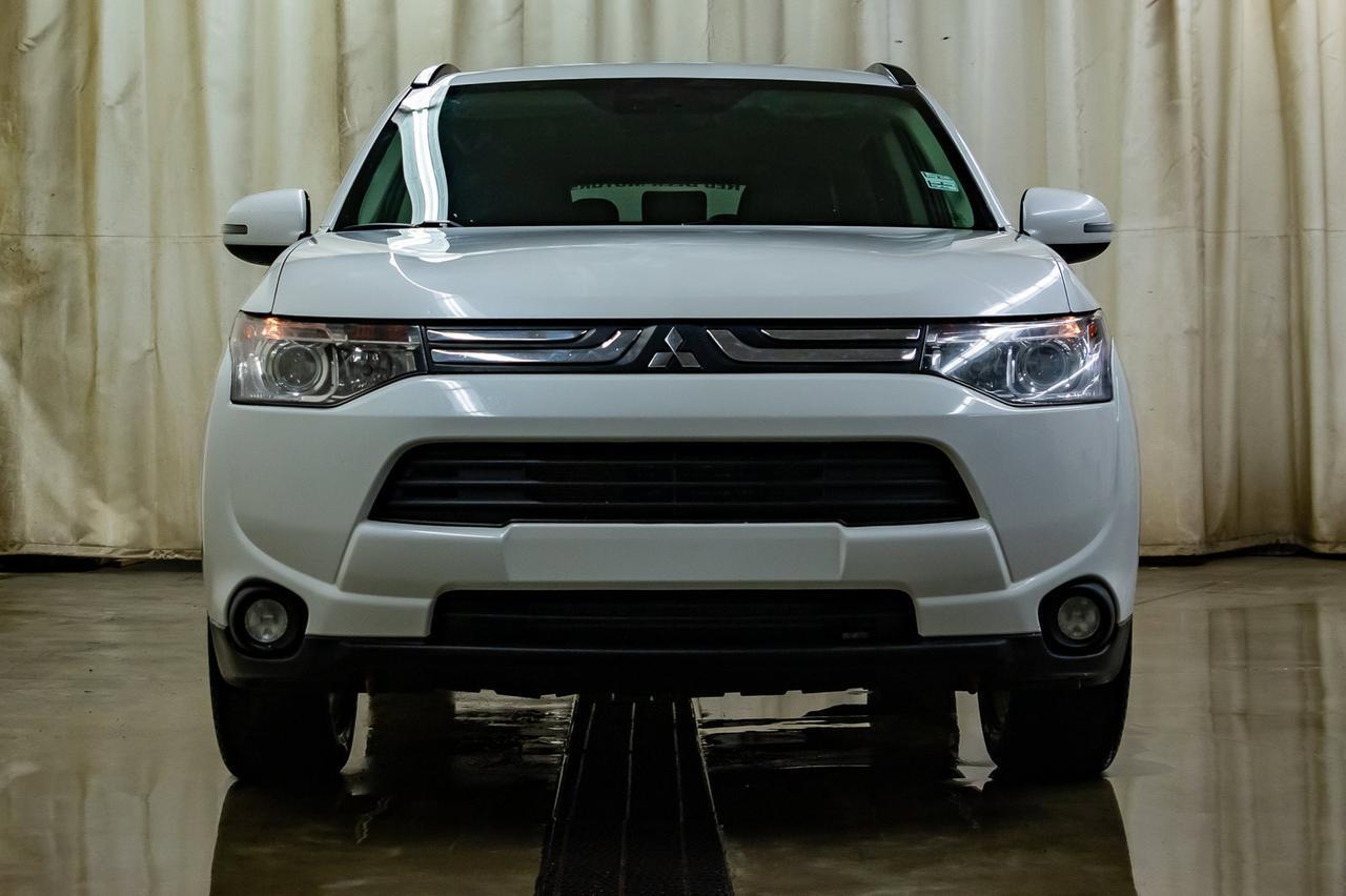2014 Mitsubishi Outlander AWD GT Leather Roof Nav BCam Red Deer AB