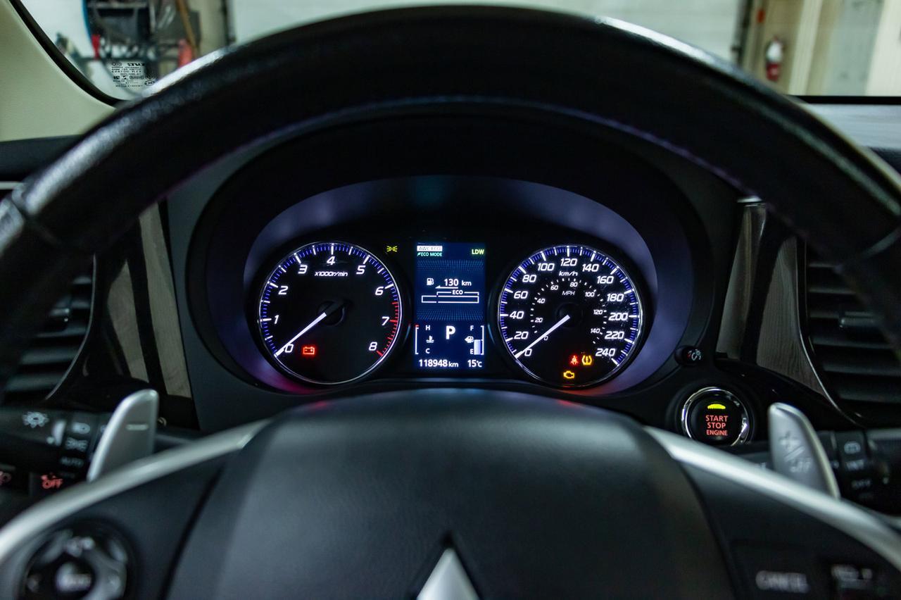 2014 Mitsubishi Outlander AWD GT Leather Roof Nav BCam Red Deer AB