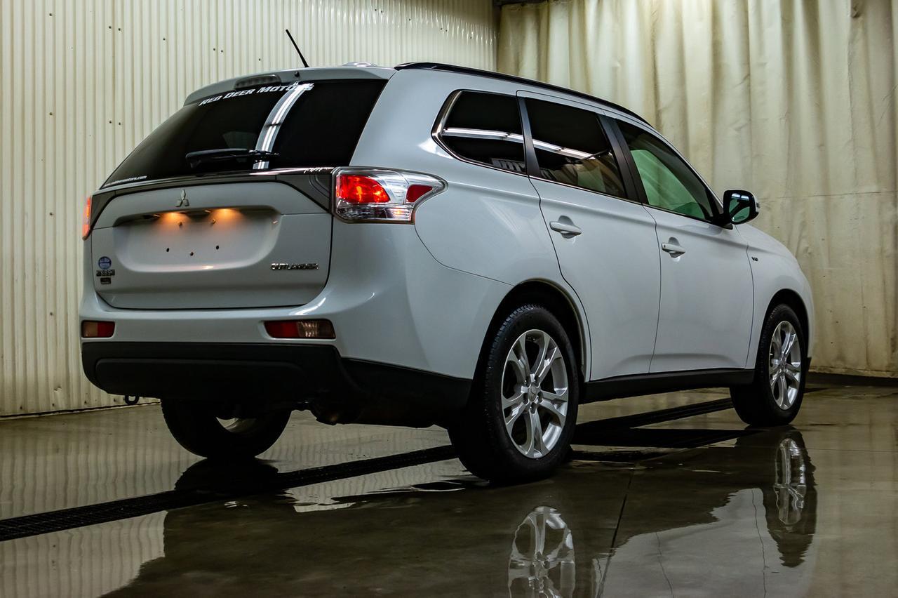 2014 Mitsubishi Outlander AWD GT Leather Roof Nav BCam Red Deer AB