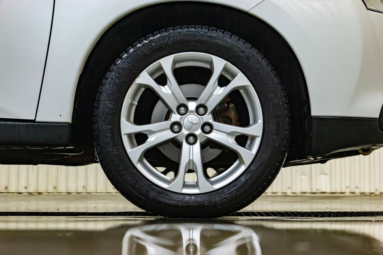 2014 Mitsubishi Outlander AWD GT Leather Roof Nav BCam Red Deer AB