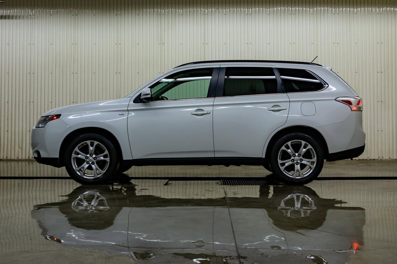 2014 Mitsubishi Outlander AWD GT Leather Roof Nav BCam Red Deer AB