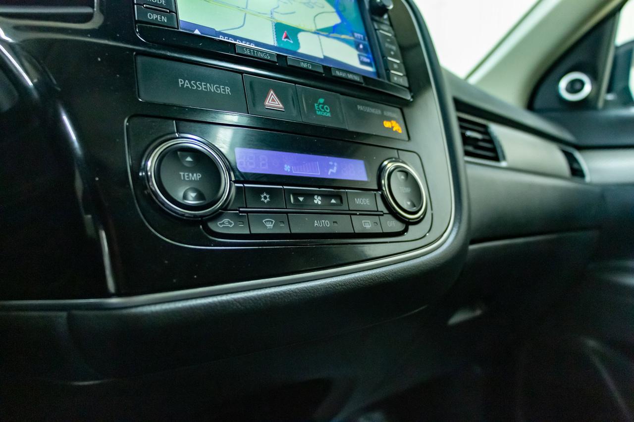 2014 Mitsubishi Outlander AWD GT Leather Roof Nav BCam Red Deer AB