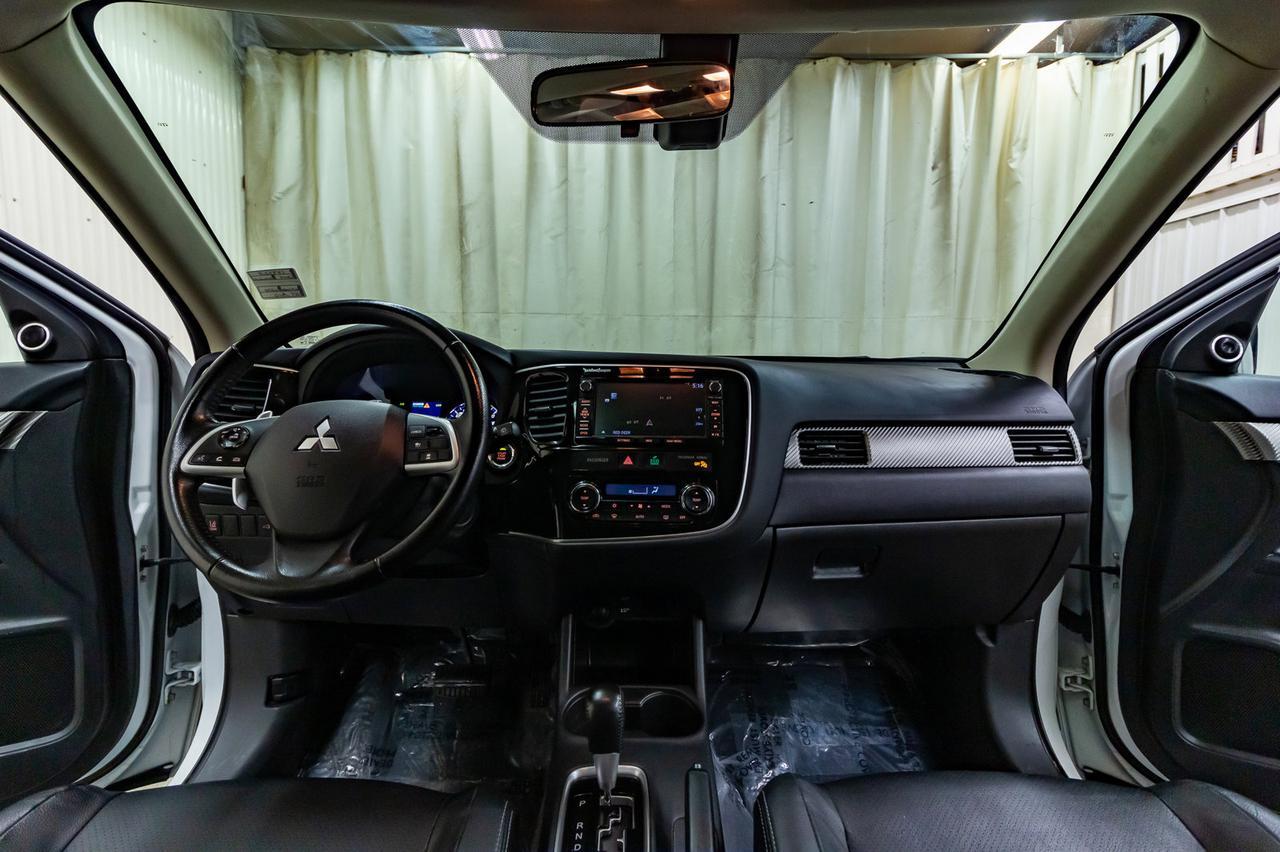 2014 Mitsubishi Outlander AWD GT Leather Roof Nav BCam Red Deer AB