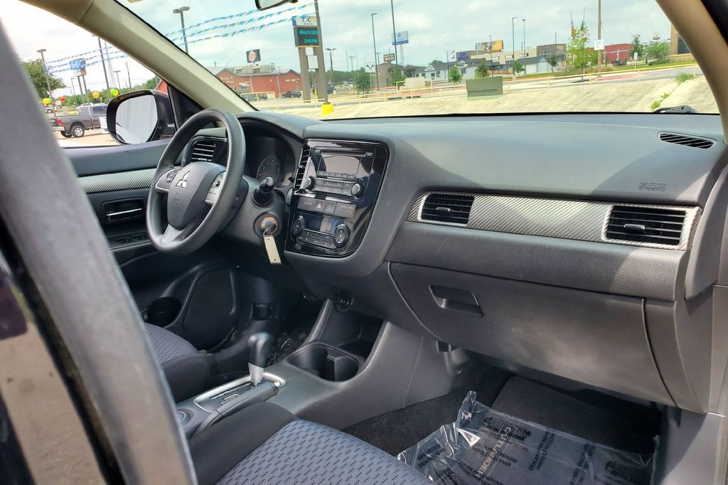 2014 Mitsubishi Outlander ES Hondo TX
