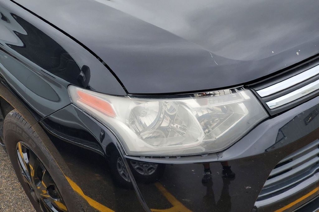 2014 Mitsubishi Outlander ES