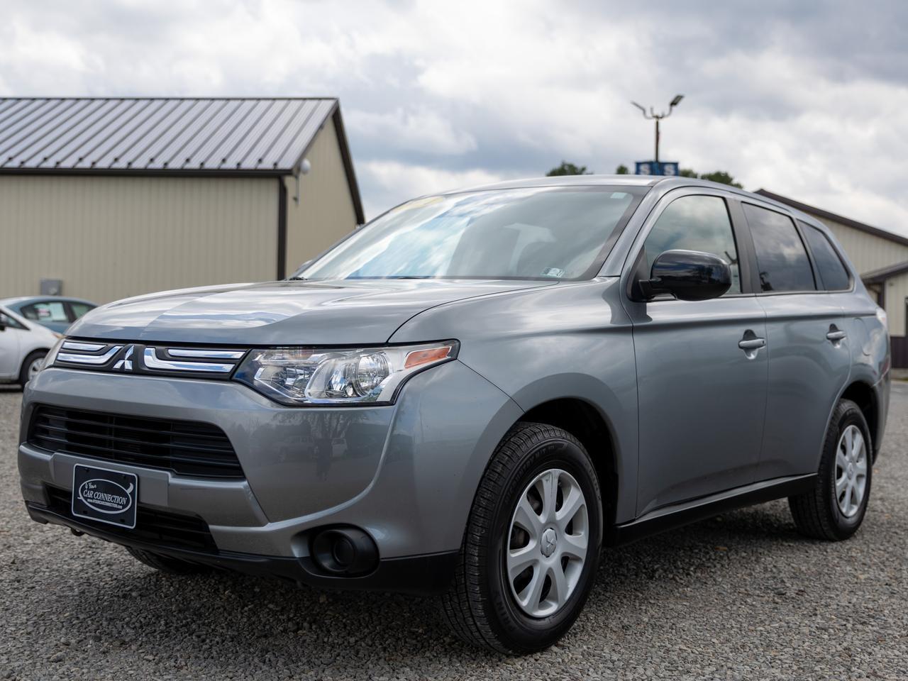 2014 Mitsubishi Outlander ES 7-Passenger Cranberry PA
