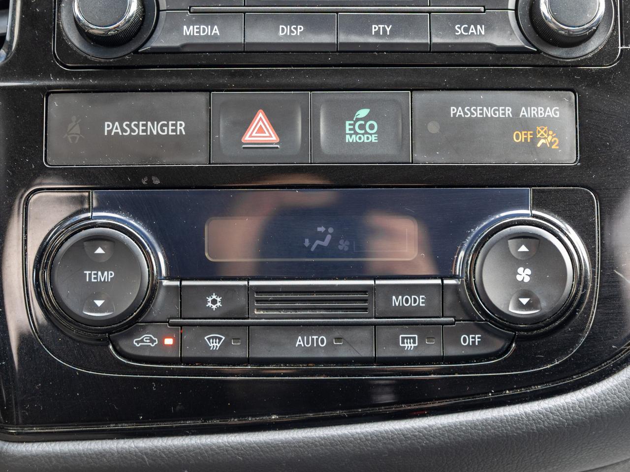 2014 Mitsubishi Outlander ES 7-Passenger Cranberry PA