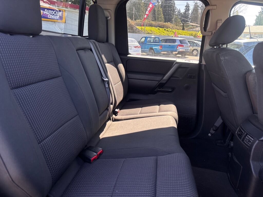 2014 NISSAN TITAN SV Des Moines WA