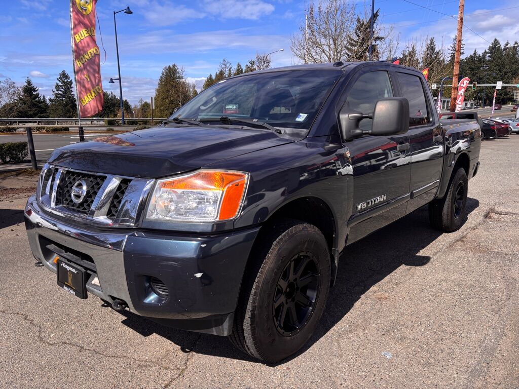2014 NISSAN TITAN SV