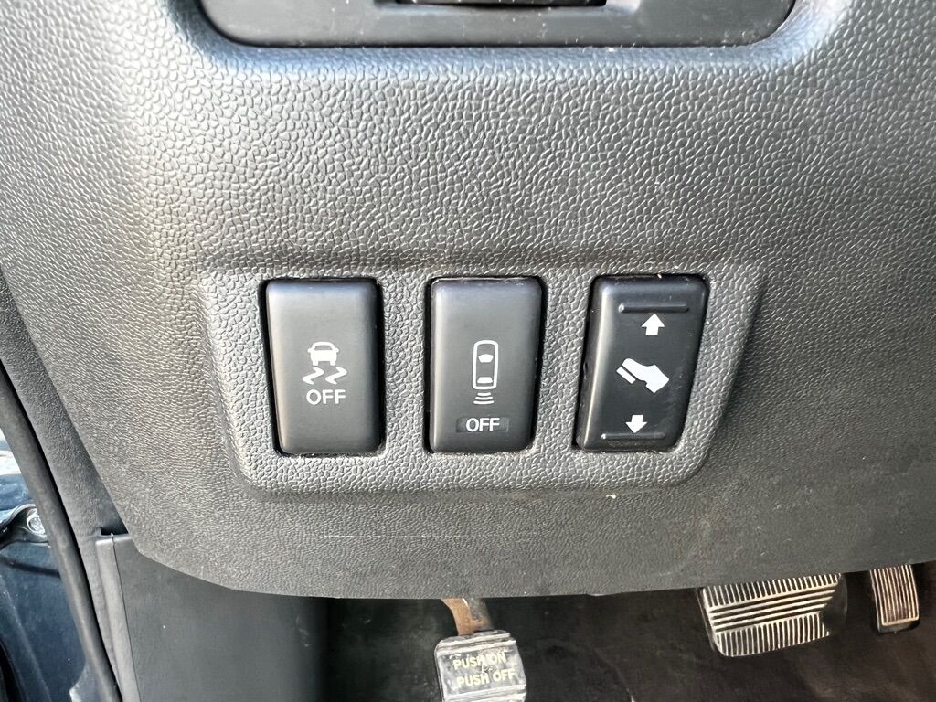 2014 NISSAN TITAN SV Des Moines WA