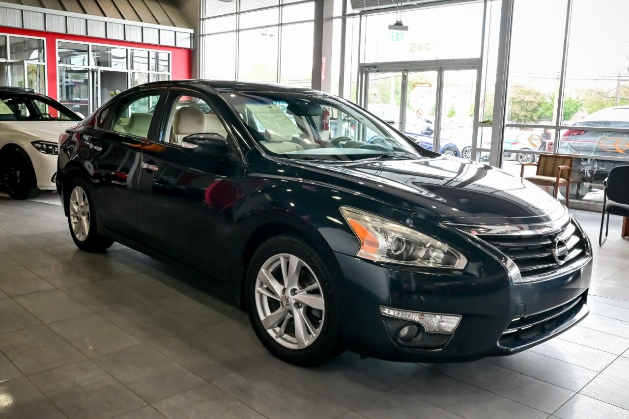 2014 Nissan Altima 2.5 SV photo 3