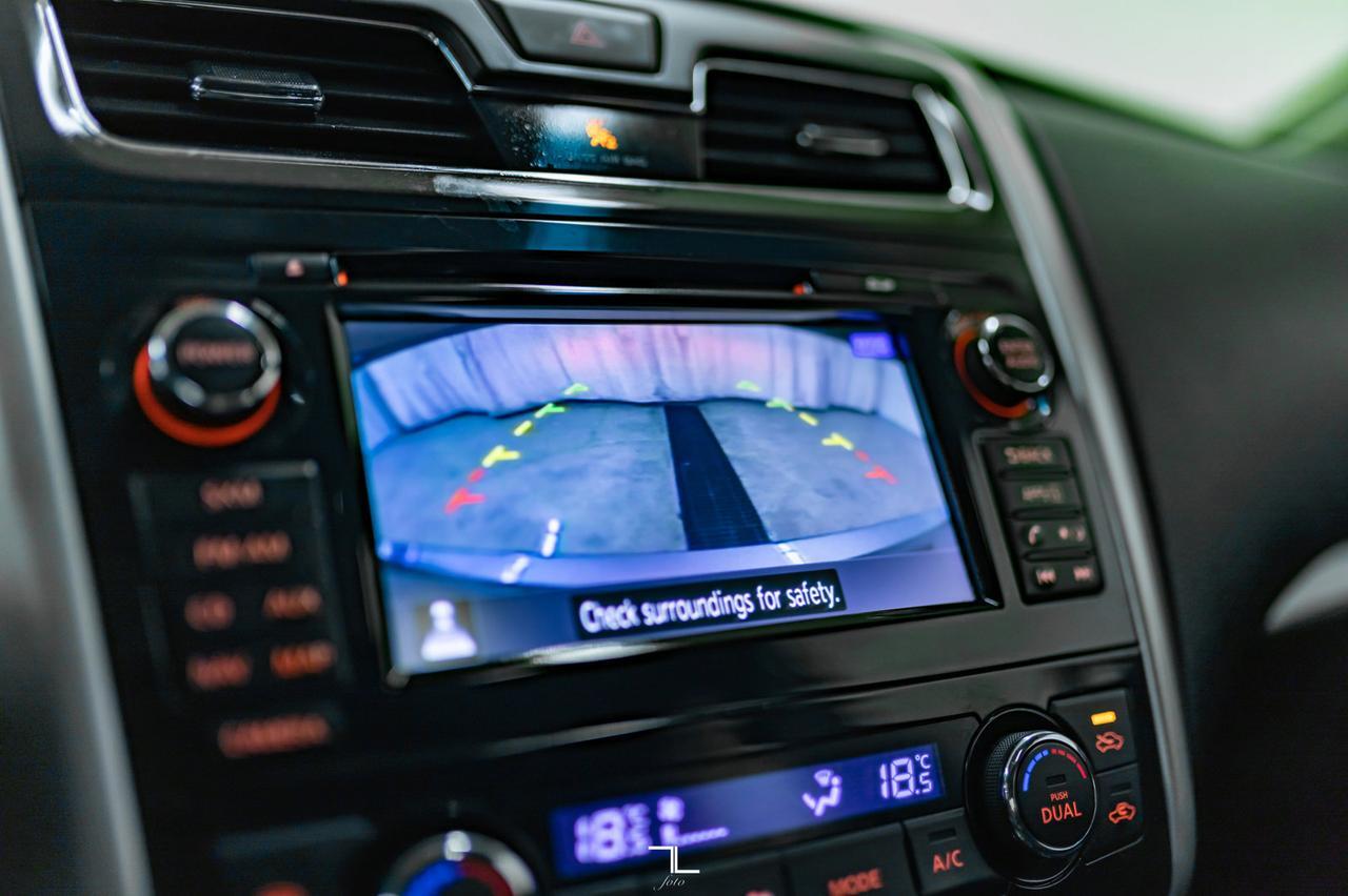 2014 Nissan Altima SL Leather Roof Nav BCam Red Deer AB