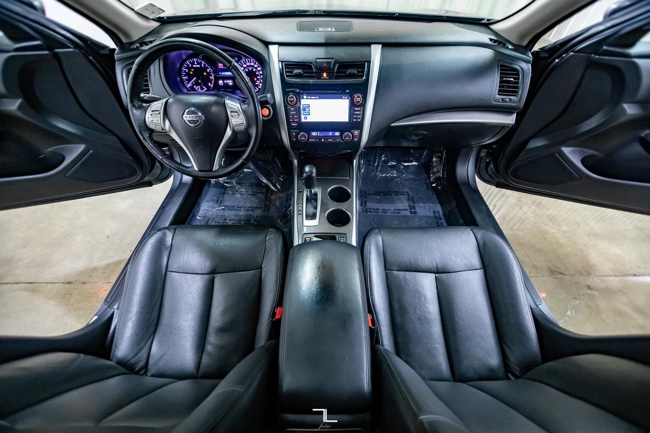 2014 Nissan Altima SL Leather Roof Nav BCam Red Deer AB