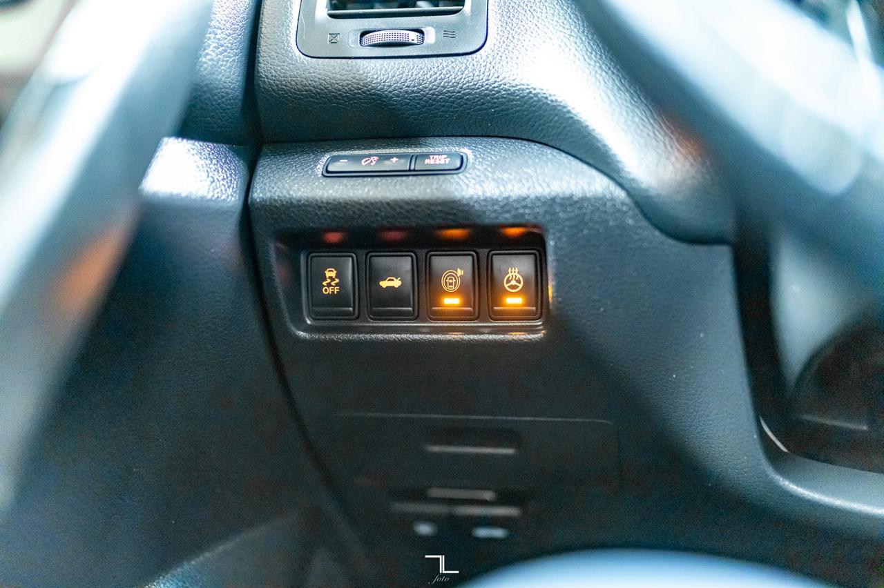 2014 Nissan Altima SL Leather Roof Nav BCam Red Deer AB