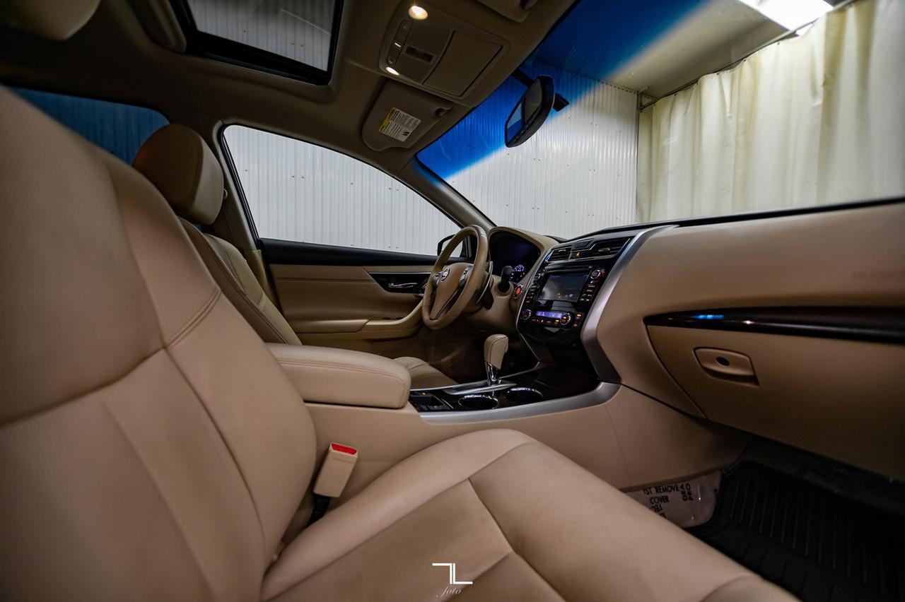 2014 Nissan Altima SL Leather Roof Nav BCam Red Deer AB