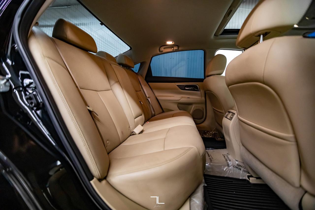 2014 Nissan Altima SL Leather Roof Nav BCam Red Deer AB