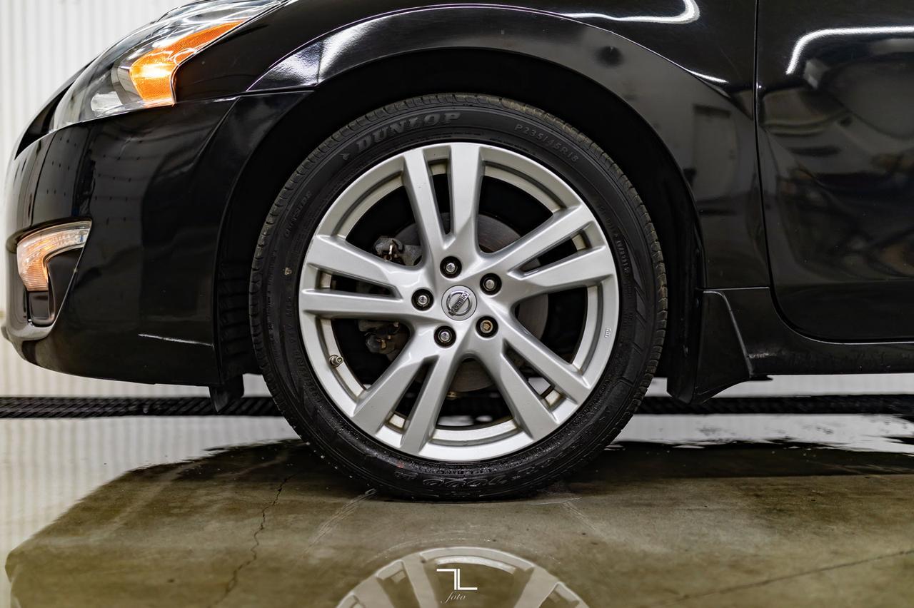 2014 Nissan Altima SL Leather Roof Nav BCam Red Deer AB