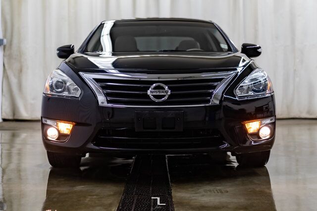 2014 Nissan Altima SL Leather Roof Nav BCam Red Deer AB