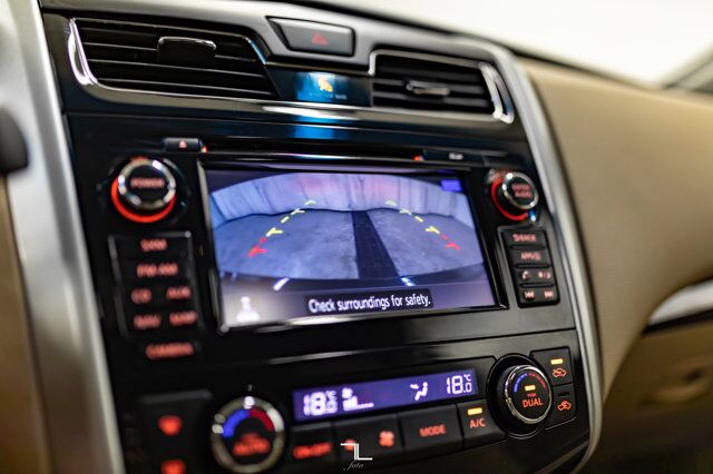 2014 Nissan Altima SL Leather Roof Nav BCam Red Deer AB