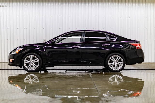 2014 Nissan Altima SL Leather Roof Nav BCam Red Deer AB