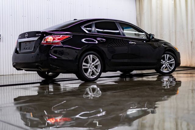 2014 Nissan Altima SL Leather Roof Nav BCam Red Deer AB