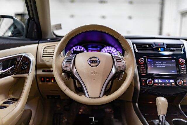 2014 Nissan Altima SL Leather Roof Nav BCam Red Deer AB