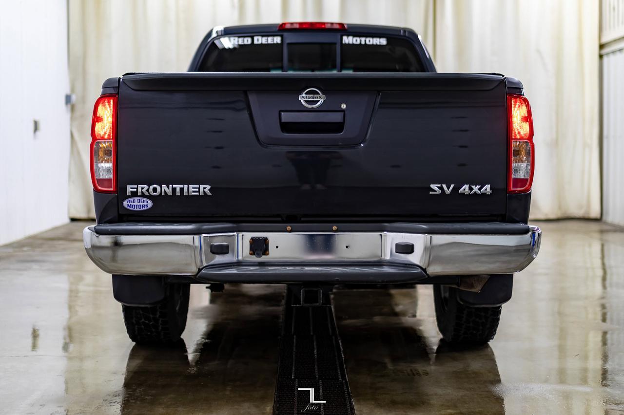 2014 Nissan Frontier 4x4 Crew Cab SV Red Deer AB