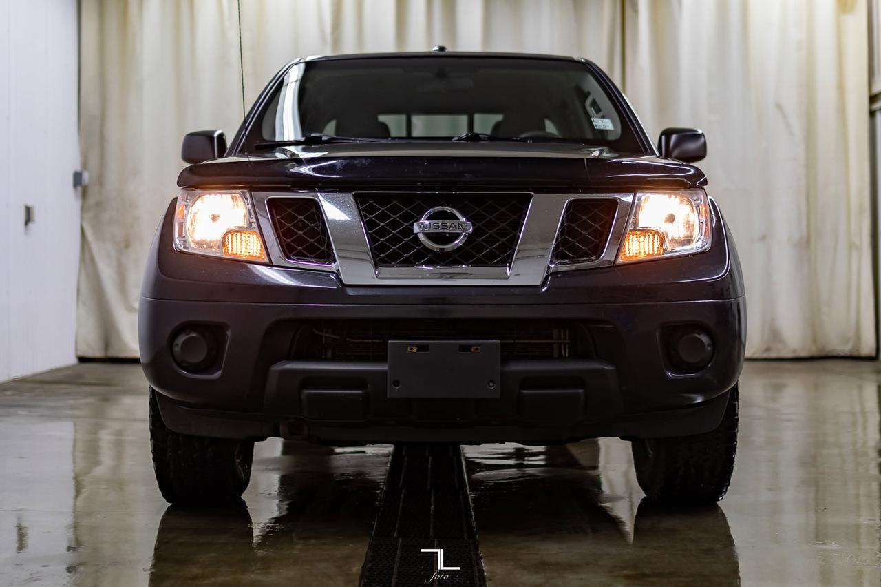 2014 Nissan Frontier 4x4 Crew Cab SV Red Deer AB