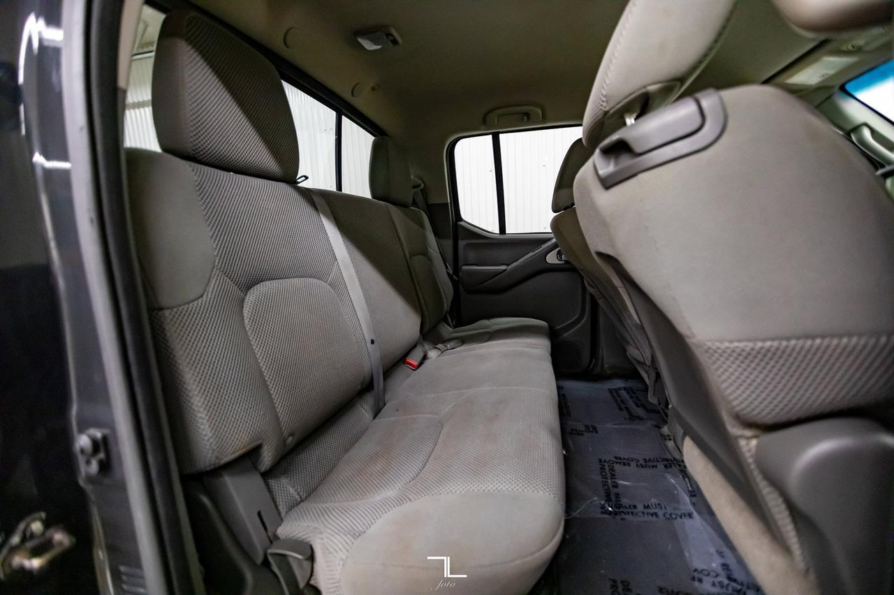 2014 Nissan Frontier 4x4 Crew Cab SV Red Deer AB