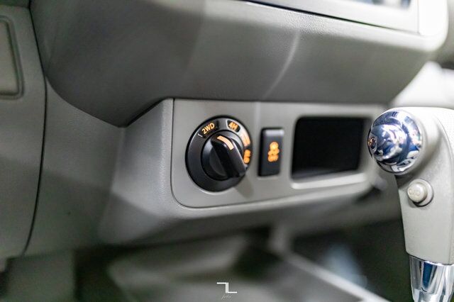 2014 Nissan Frontier 4x4 Crew Cab SV Red Deer AB