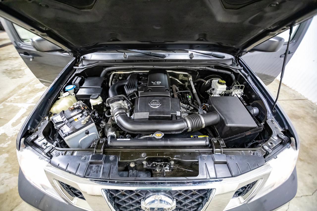 2014 Nissan Frontier 4x4 Crew Cab SV Red Deer AB