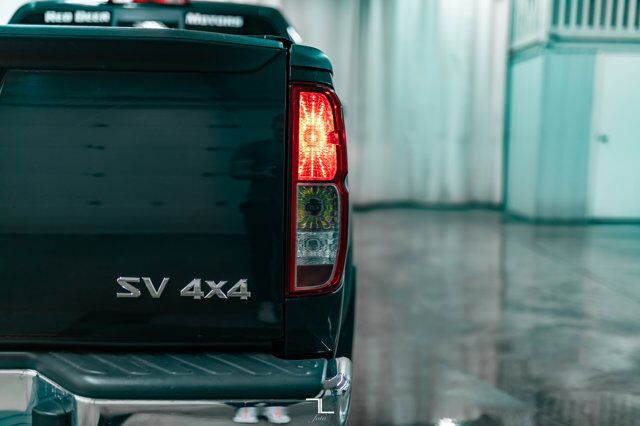 2014 Nissan Frontier 4x4 Crew Cab SV Red Deer AB